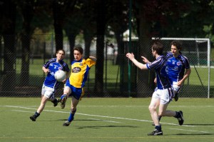 la passe au pied fait partie de la panoplie du joueur